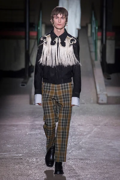 Look 52